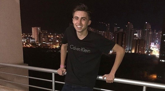 تعرض للتنمر في المدرسة.. فأصبح ثرياً على إنستغرام صورة رقم 1