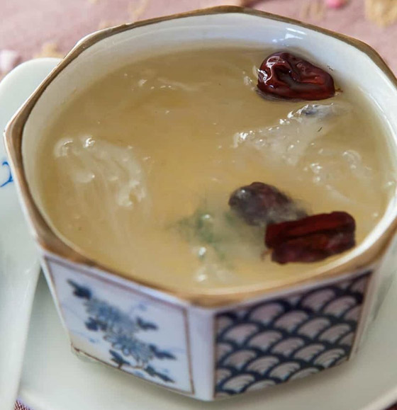 بعضها مقزز.. إليكم أغرب 15 نوعا من الأطعمة حول العالم صورة رقم 1