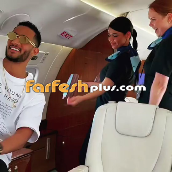 فيديو: محمد رمضان يرقص مع مضيفتي طيران داخل الطائرة.. ويعلق: المضيفة الفرفوشة صورة رقم 3