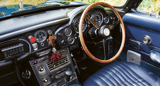 ولي العهد البريطاني يكشف أن سيارته القديمة تعمل بالنبيذ الأبيض والجبن! صورة رقم 7