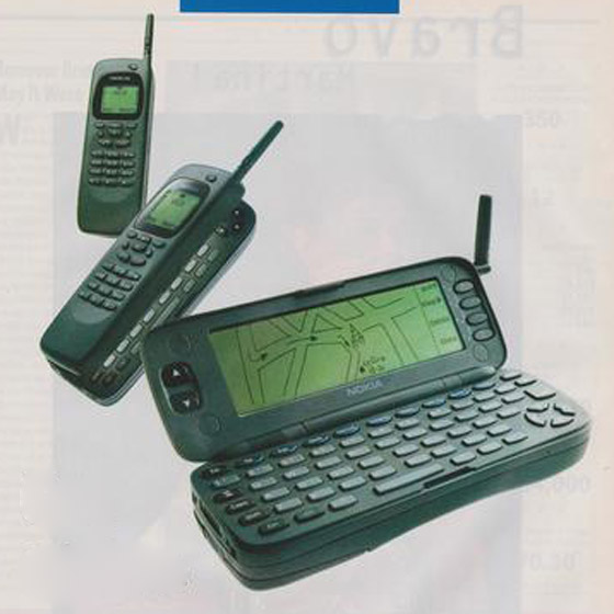 وزنه 400غ، وسعره 800 دولار.. تعرفوا إلى أول هاتف ذكي في العالم! صورة رقم 9