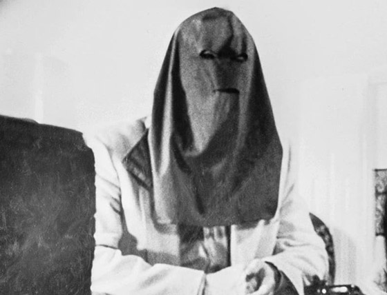 حكاية جاسوس أضحى حكاية جاسوس أضحى