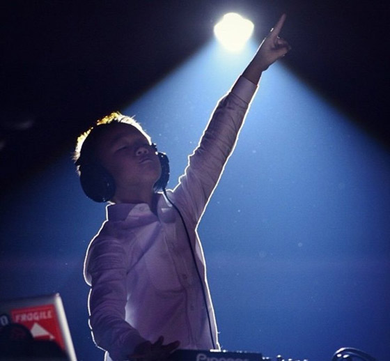 هؤلاء الأشخاص قرروا الخروج عن المألوف في حفل زفافهم: لقطات مبهجة صورة رقم 6