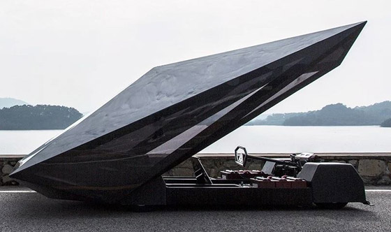 بالصور: سيارة الشبح الغريبة.. عندما تقود شيئا يذهل الجميع 