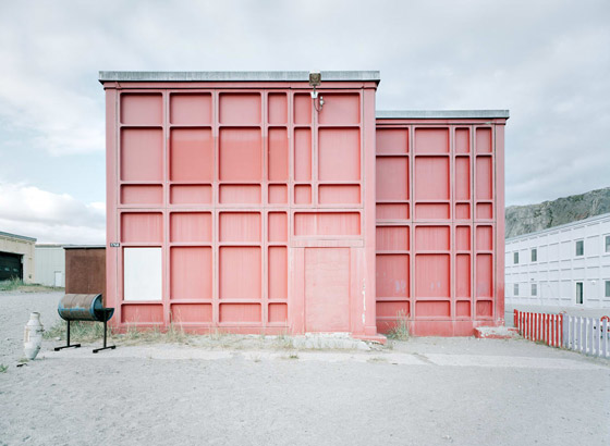 مصور يكشف عن شكل المباني بأقصى شمال الأرض.. كيف ظهرت؟ صورة رقم 5