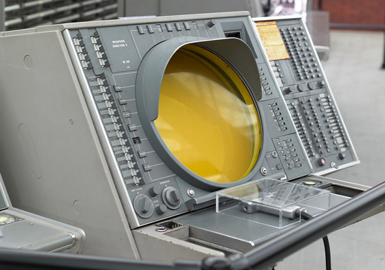 استخدم لأول مرة من كمبيوتر بحجم المنزل.. إليكم قصة اختراع الإنترنت صورة رقم 6