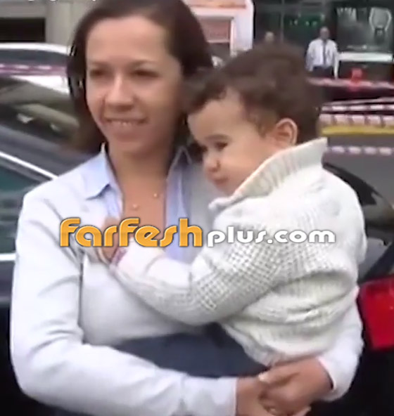 طفل يعلق داخل سيارة مقفولة.. وذكاؤه ينقذه! فيديو صورة رقم 6