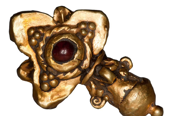 صياد يعثر على جزيرة مليئة بالذهب اختفى منذ 700 سنة! صورة رقم 4