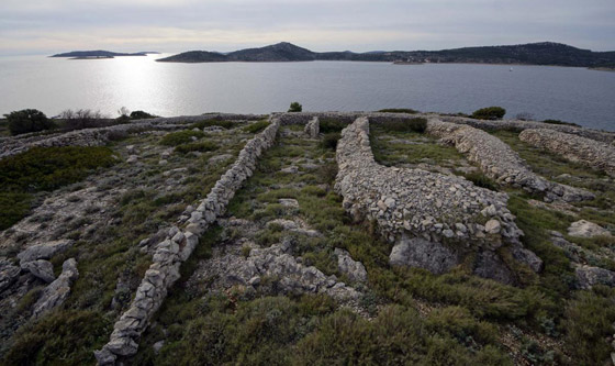 بافلجيناك المميزة التاريخية.. جزيرة من ألف جدار! صور صورة رقم 4