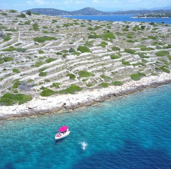 بافلجيناك المميزة التاريخية.. جزيرة من ألف جدار! صور صورة رقم 7