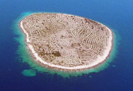 بافلجيناك المميزة التاريخية.. جزيرة من ألف جدار! صور صورة رقم 10