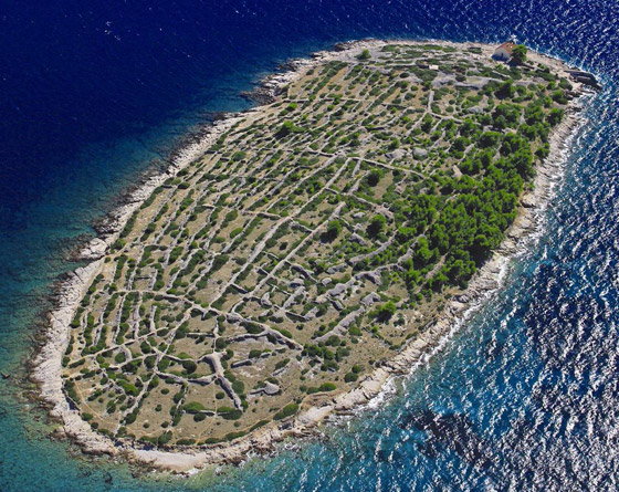 بافلجيناك المميزة التاريخية.. جزيرة من ألف جدار! صور صورة رقم 13