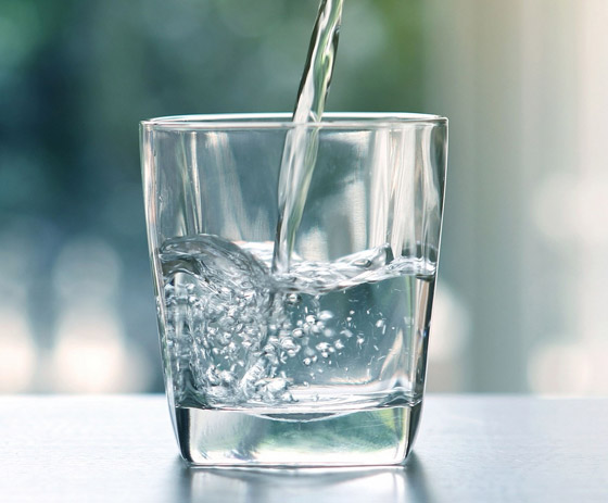 حطم قواعد الكيمياء ولولاه لما استمرت الحياة.. الماء أغرب المواد على الأرض صورة رقم 11