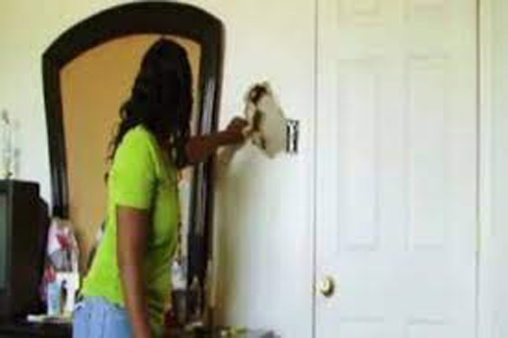 تأكل الجدران والطباشير: تعرف على أغرب حالة إدمان حول العالم صورة رقم 1