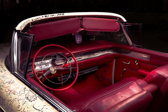 نظرة على مركبات حكام قطر عبر التاريخ.. من شاحنات خاصة إلى سيارات فارهة صورة رقم 4