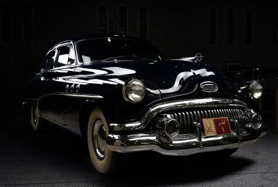 نظرة على مركبات حكام قطر عبر التاريخ.. من شاحنات خاصة إلى سيارات فارهة صورة رقم 5