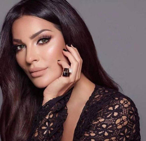 فيديو نادين نجيم في اعتراف صادم: سر جمالي البوتكس والفيلر! صورة رقم 4