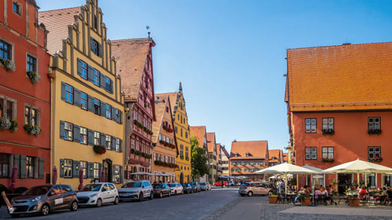 صور: تعرف على مدن أوروبية تخطف الأنظار بجمالها.. فهل تحلم بزيارتها؟ صورة رقم 9