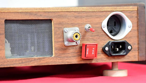 بيع نسخة من أول جهاز كمبيوتر أنتجته شركة أبل مقابل 400 ألف دولار صورة رقم 5