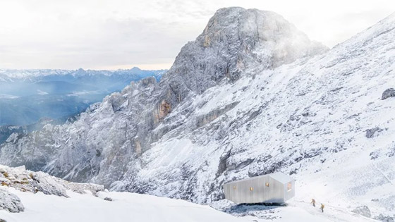 على ارتفاع 2667 مترا.. ملجأ على قمة جبل إيطالي يخطف الأنظار! صور صورة رقم 16