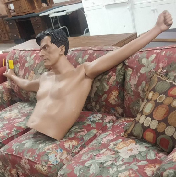 صور غريبة من داخل المتاجر: بعضها سيجعلك تفكر لماذا هذا؟ صورة رقم 2