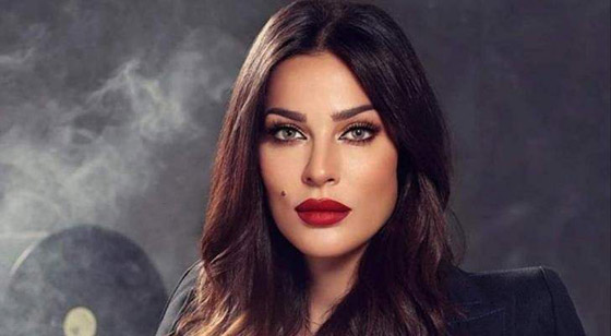 فيديو نادين نسيب نجيم تكشف اسرار  تتويجها ملكة جمال لبنان، طلاقها، ورقصها يشعل المسرح صورة رقم 8