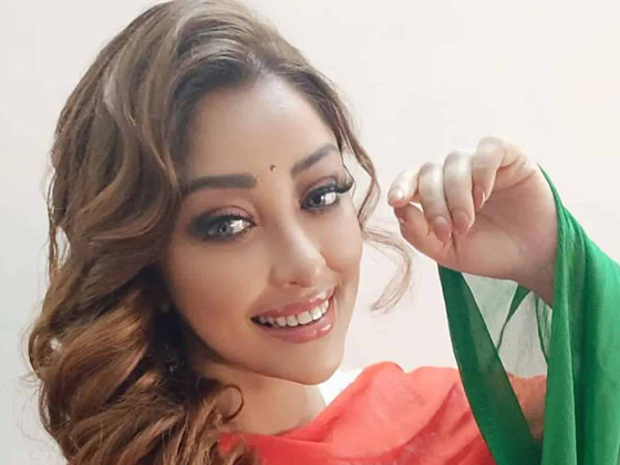 فنانة هندية تتعهد بالتبرع بشعرها للأطفال مرضى السرطان بمناسبة يوم ميلادها صورة رقم 1 فنانة هندية تتعهد بالتبرع بشعرها للأطفال مرضى السرطان بمناسبة يوم ميلادها صورة رقم 1