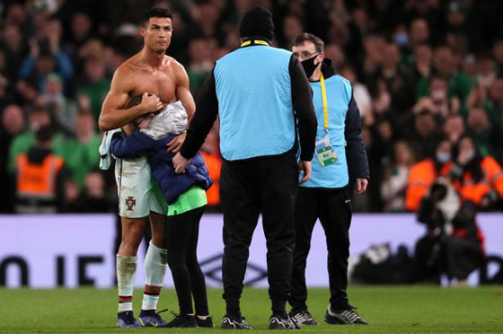 غرامة 45 ألف جنيه على فتاة بسبب قميص كريستيانو.. ما القصة؟ (صور) صورة رقم 3 غرامة 45 ألف جنيه على فتاة بسبب قميص كريستيانو.. ما القصة؟ (صور) صورة رقم 3