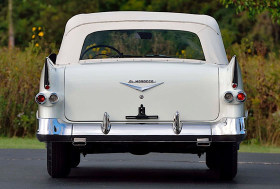 مزاد يطرح سيارة 