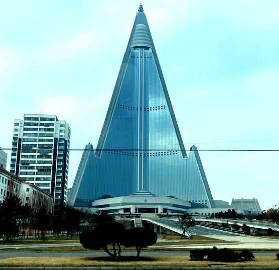 بالصور: تعرفوا إلى 10 مبان مشهورة مذهلة حول العالم ​غير مكتملة بعد! صورة رقم 3