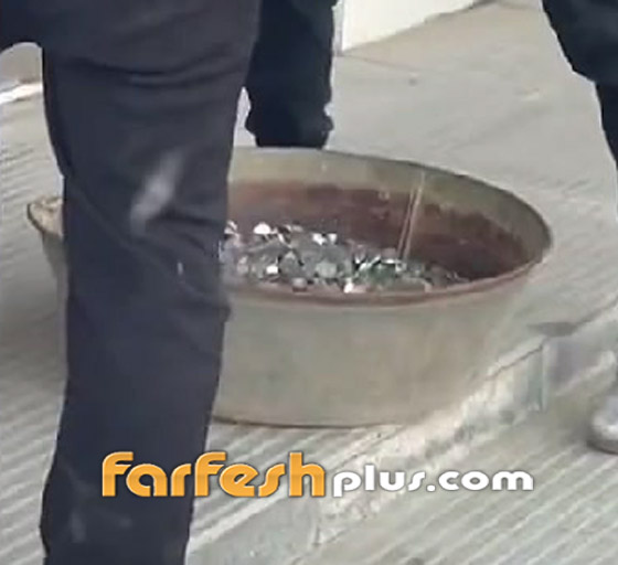 صيني يهدي صديقه إناء به 9999 عملة معدنية في يوم زواجه! فيديو صورة رقم 4