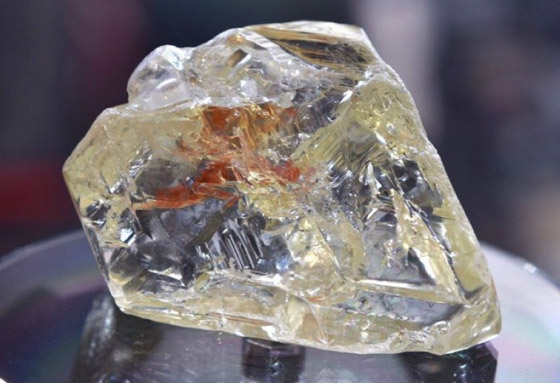 وداعا لمشكلة تكسر الشاشات.. علماء يبتكرون زجاجا فائق الصلابة صورة رقم 3 وداعا لمشكلة تكسر الشاشات.. علماء يبتكرون زجاجا فائق الصلابة صورة رقم 3