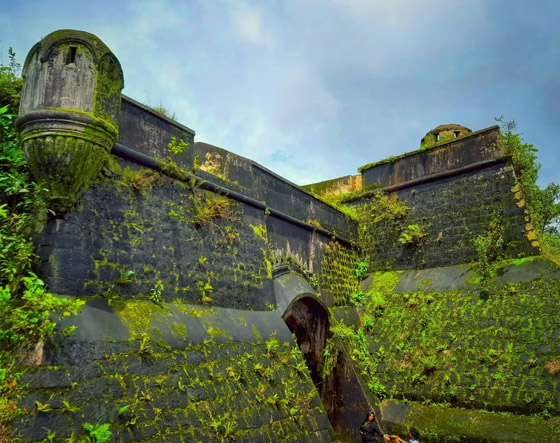 مصممة على شكل نجمة.. اكتشفوا ميزات قلعة مانجاراباد الفريدة في الهند صورة رقم 8 مصممة على شكل نجمة.. اكتشفوا ميزات قلعة مانجاراباد الفريدة في الهند صورة رقم 8