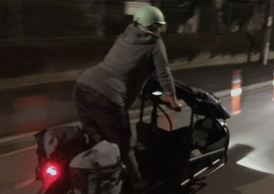 نيوزيلندية فاجأتها آلام المخاض فذهبت بدراجتها للمستشفى وولدت! صور صورة رقم 1 نيوزيلندية فاجأتها آلام المخاض فذهبت بدراجتها للمستشفى وولدت! صور صورة رقم 1