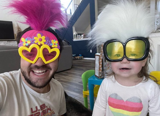 صور طريفة تجمع الأبناء والآباء: ستضحك بمجرد أن تشاهدها صورة رقم 10