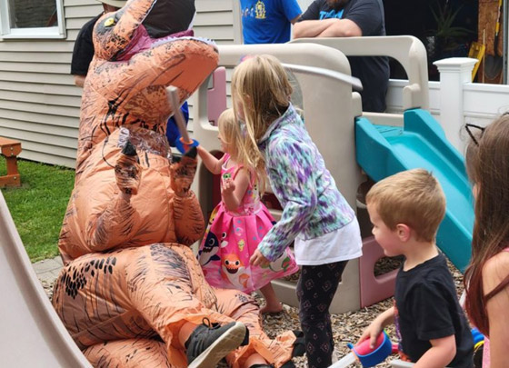 صور طريفة تجمع الأبناء والآباء: ستضحك بمجرد أن تشاهدها صورة رقم 11