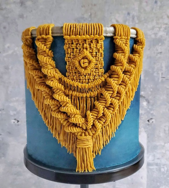 شاب يحول الكيك لقطعة من التريكو.. لا يمكنك رفع أعينك من عليها صورة رقم 9