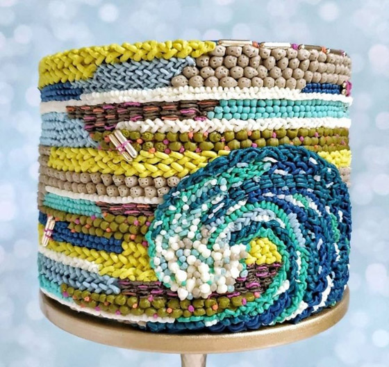 شاب يحول الكيك لقطعة من التريكو.. لا يمكنك رفع أعينك من عليها صورة رقم 11