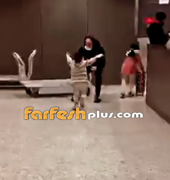 فيديو مؤثر: ابن قصي خولي يهرع لوالده راكضا في المطار ويحتضنه صارخا (أبي!) صورة رقم 4 فيديو مؤثر: ابن قصي خولي يهرع لوالده راكضا في المطار ويحتضنه صارخا (أبي!) صورة رقم 4