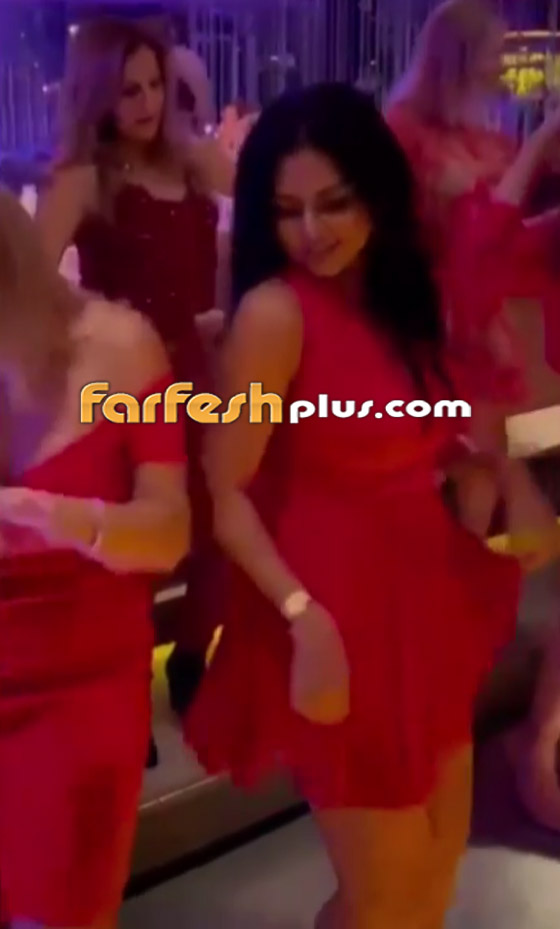رانيا يوسف وسهرة رقص احتفالا بعيد ميلادها في إسبانيا (صور وفيديو).. الكل يرتدون الأحمر! صورة رقم 6 رانيا يوسف وسهرة رقص احتفالا بعيد ميلادها في إسبانيا (صور وفيديو).. الكل يرتدون الأحمر! صورة رقم 6