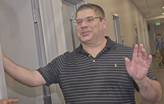 حاميها حراميها.. تحقيق يكشف لصا لن تصدق من يكون! صورة رقم 2 حاميها حراميها.. تحقيق يكشف لصا لن تصدق من يكون! صورة رقم 2