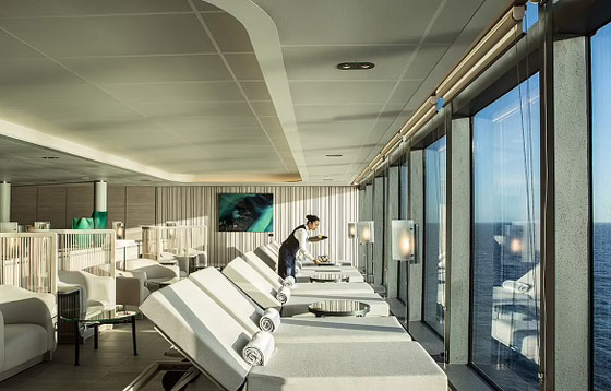 سفينة سياحية فاخرة مصممة لاختراق جليد القطب صورة رقم 9