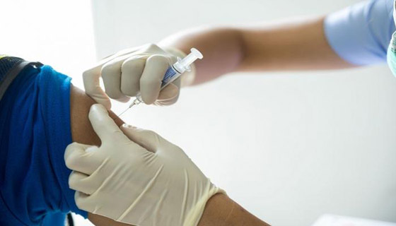 نيوزيلندي يتلقى 10 لقاحات ضد كورونا في يوم واحد صورة رقم 4