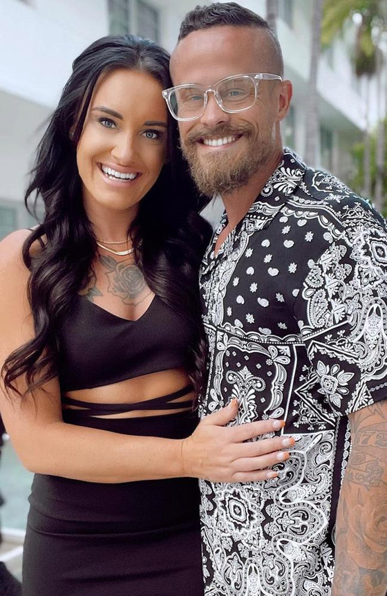 زوجان استدانا مبلغا ضخما لأجل الطلاق ثم تصالحا، ولعنة الديون تلاحقهما! صورة رقم 12