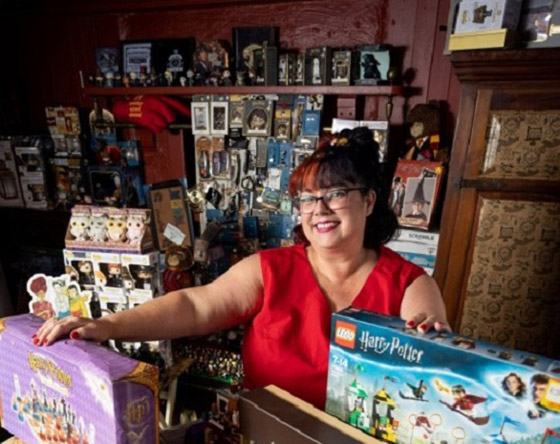 تقيم زفافاً مدهشاً مستوحى من عالم هاري بوتر صورة رقم 3