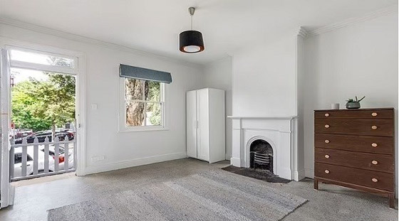 تستأجر منزلاً بسعر رخيص فتفاجأ بسر خفي داخله صورة رقم 1