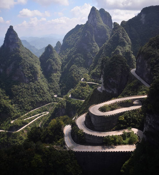في الصين.. 999 خطوة تأخذكم إلى بوابة السماء الخلابة والساحرة.. صور صورة رقم 8 في الصين.. 999 خطوة تأخذكم إلى بوابة السماء الخلابة والساحرة.. صور صورة رقم 8