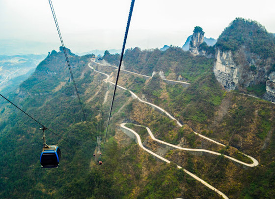 في الصين.. 999 خطوة تأخذكم إلى بوابة السماء الخلابة والساحرة.. صور صورة رقم 18 في الصين.. 999 خطوة تأخذكم إلى بوابة السماء الخلابة والساحرة.. صور صورة رقم 18