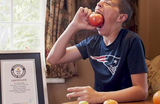 فيديو وصور: أمريكي يدخل موسوعة غينيس لامتلاكه أكبر فم في العالم صورة رقم 11 فيديو وصور: أمريكي يدخل موسوعة غينيس لامتلاكه أكبر فم في العالم صورة رقم 11