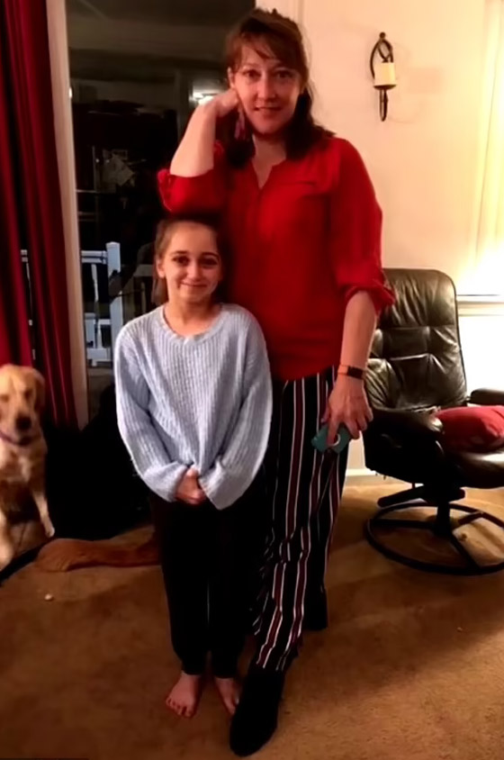 سيدة أمريكية (22 عاما) سيدة أمريكية (22 عاما)